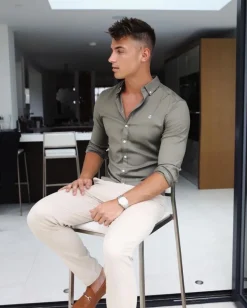 Trending*Blakely Clothing Merrick Fitted Stretch Shirt
