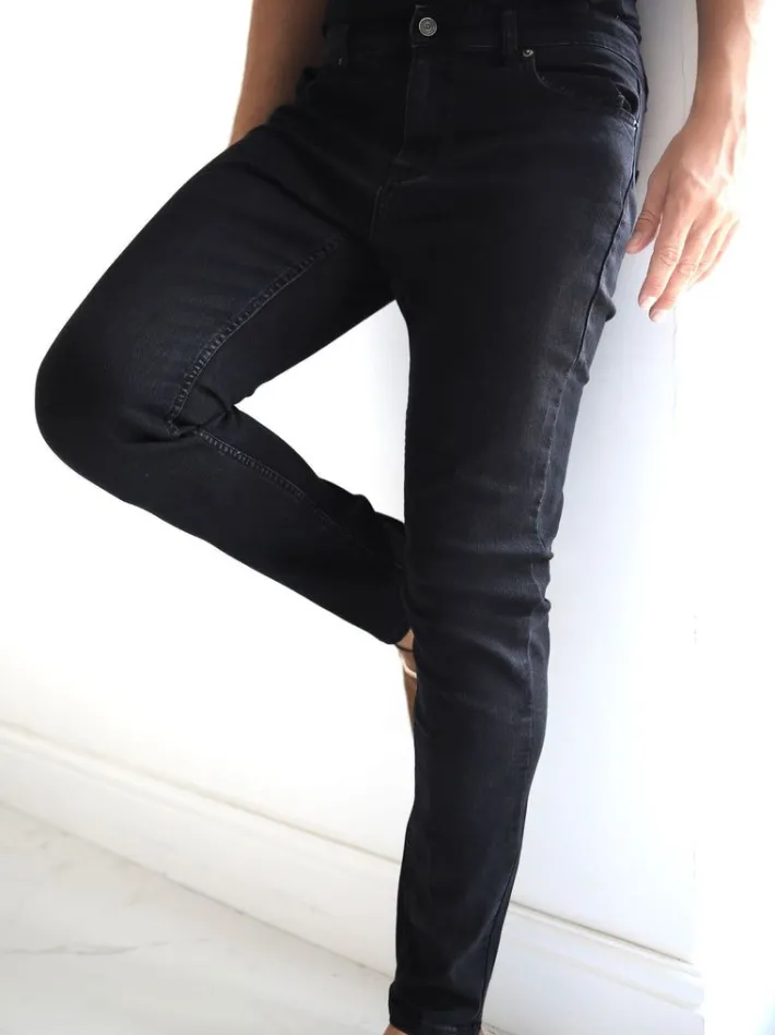 Trending*Blakely Clothing Vol. 9 Slim Jeans